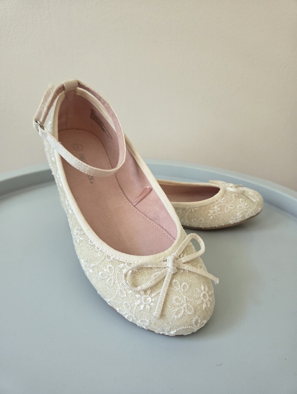 Falls Creek Cream Floral Sparkle Dressy Shoes Girls 3